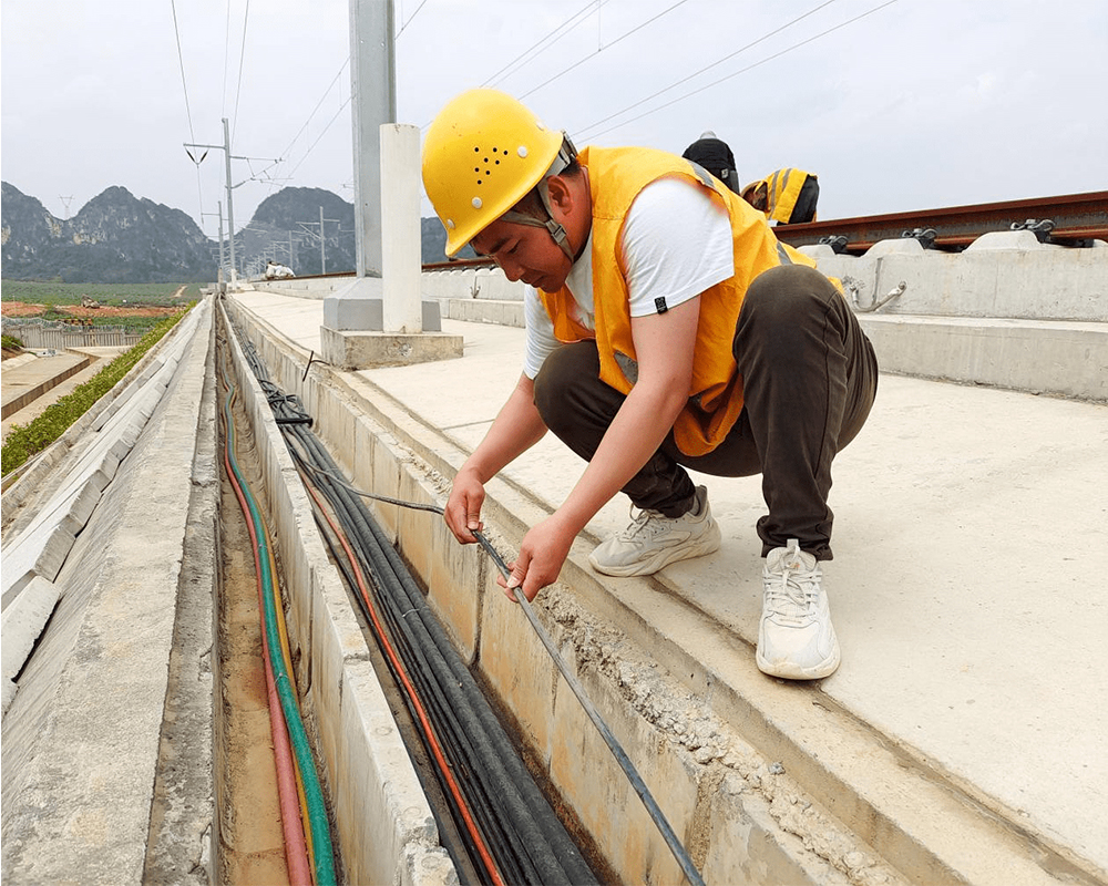 铁路建设